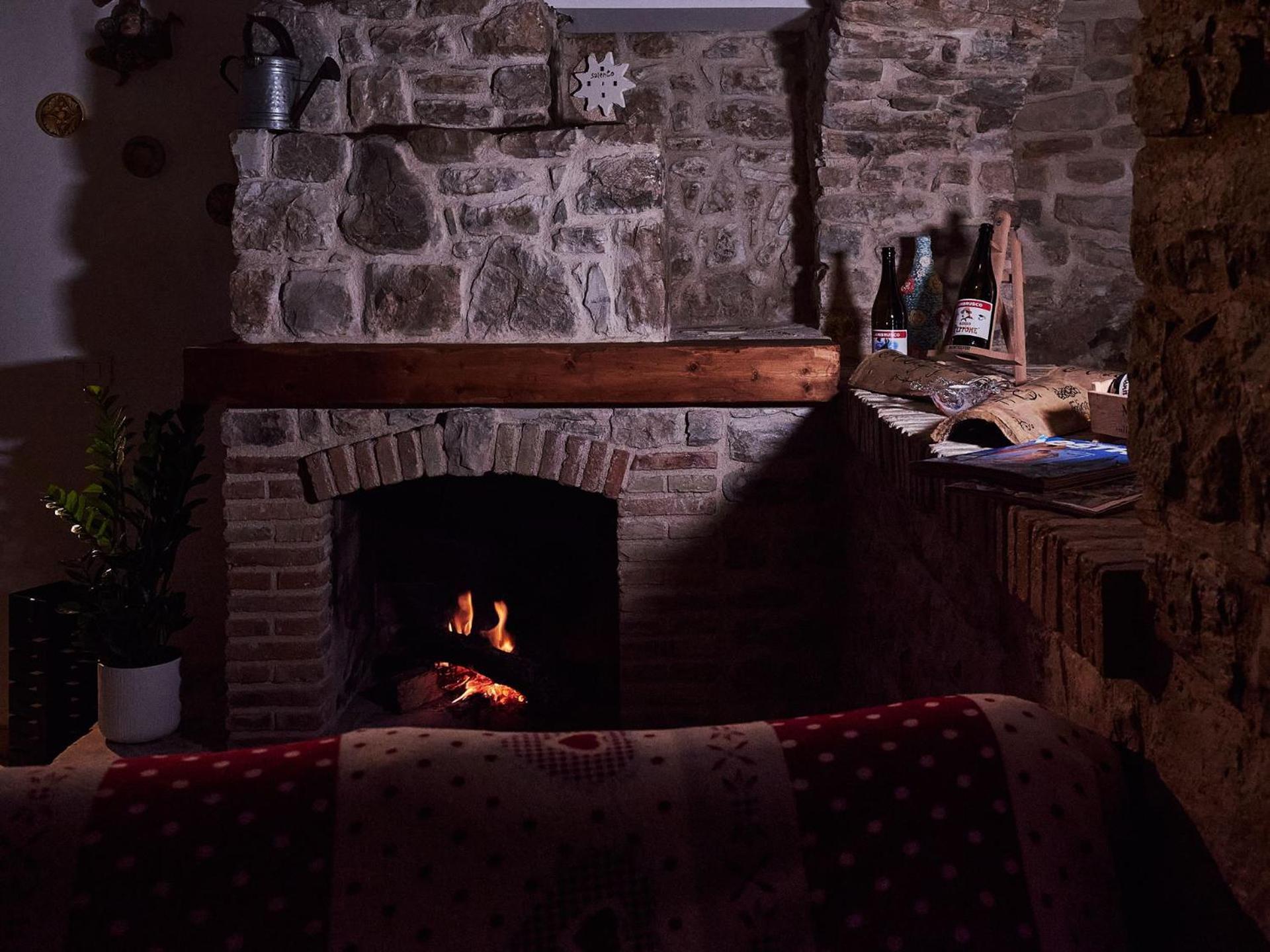 Il Cortiletto Del Borgo Bed & Breakfast Pietra Montecorvino Exterior photo