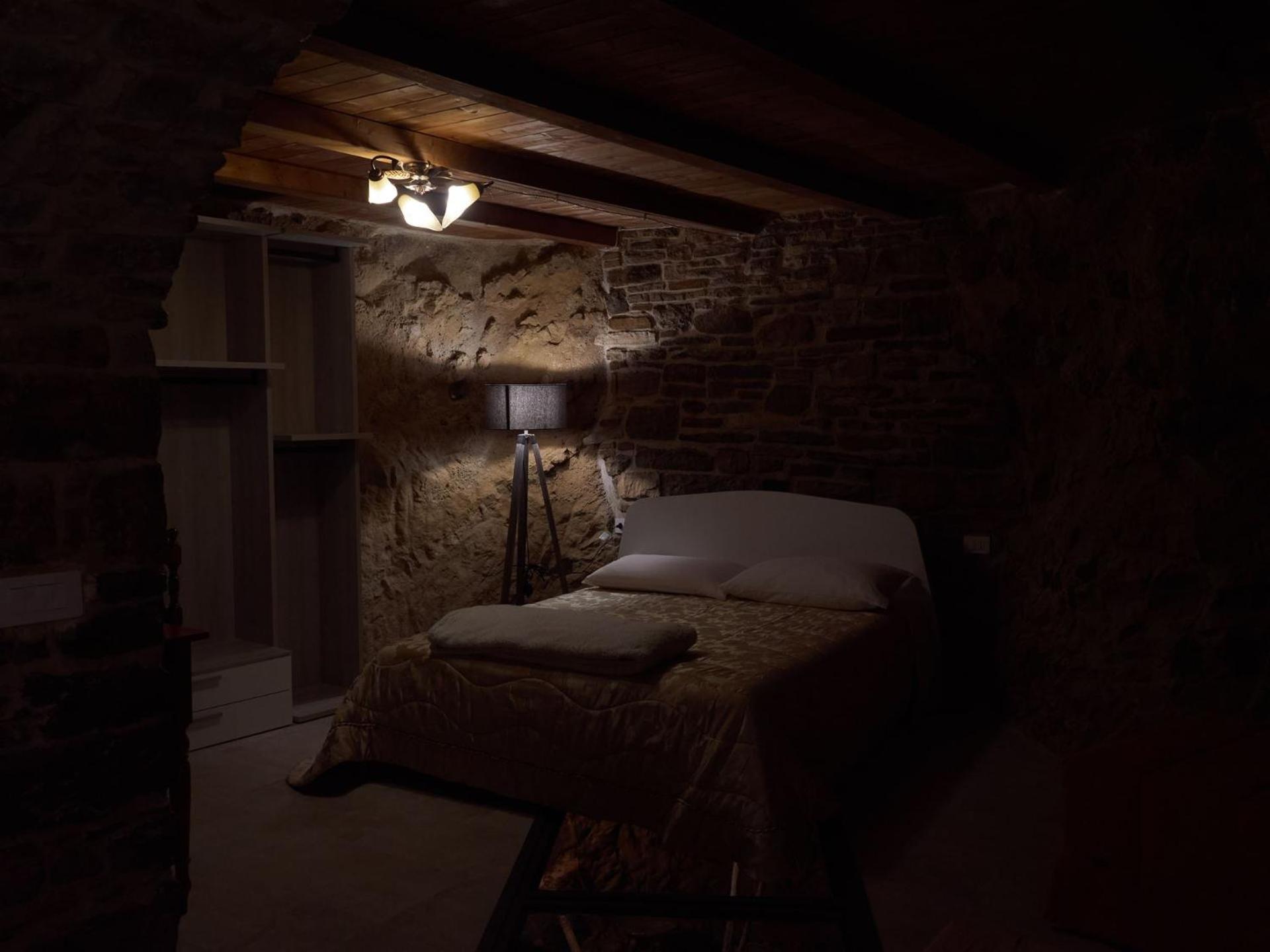 Il Cortiletto Del Borgo Bed & Breakfast Pietra Montecorvino Exterior photo