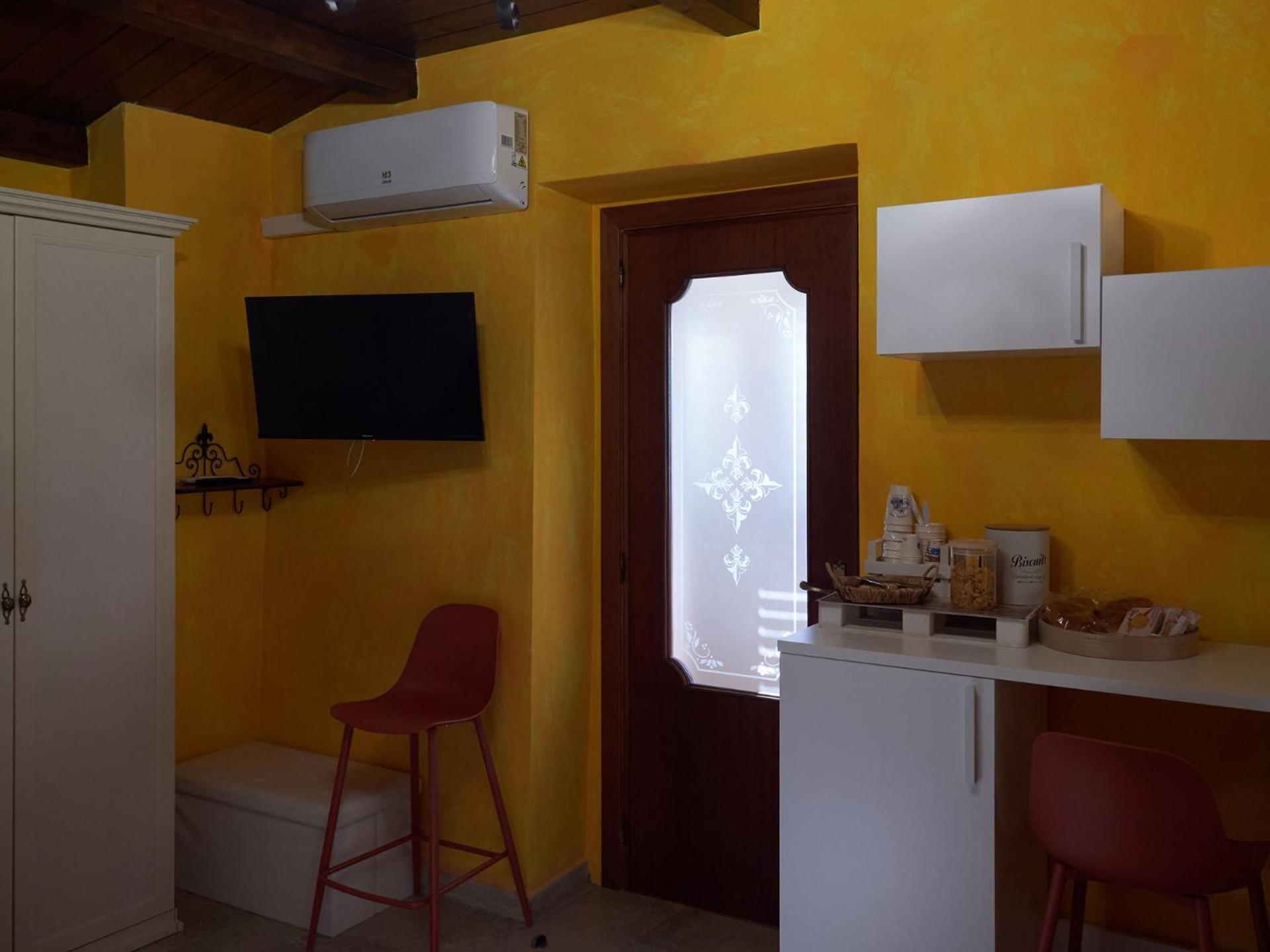 Il Cortiletto Del Borgo Bed & Breakfast Pietra Montecorvino Exterior photo